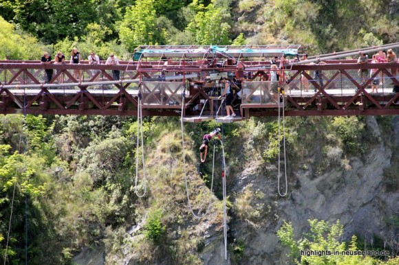 Sprung von der Kawarau Bücke